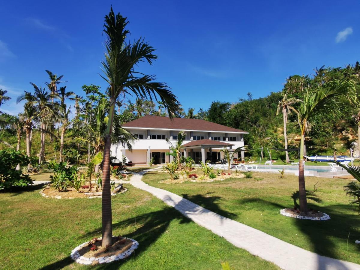 Sunset Cove Beach & Dive Resort Romblon Exterior photo