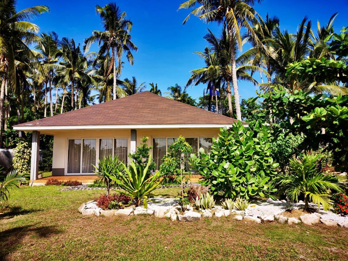 Sunset Cove Beach & Dive Resort Romblon Exterior photo