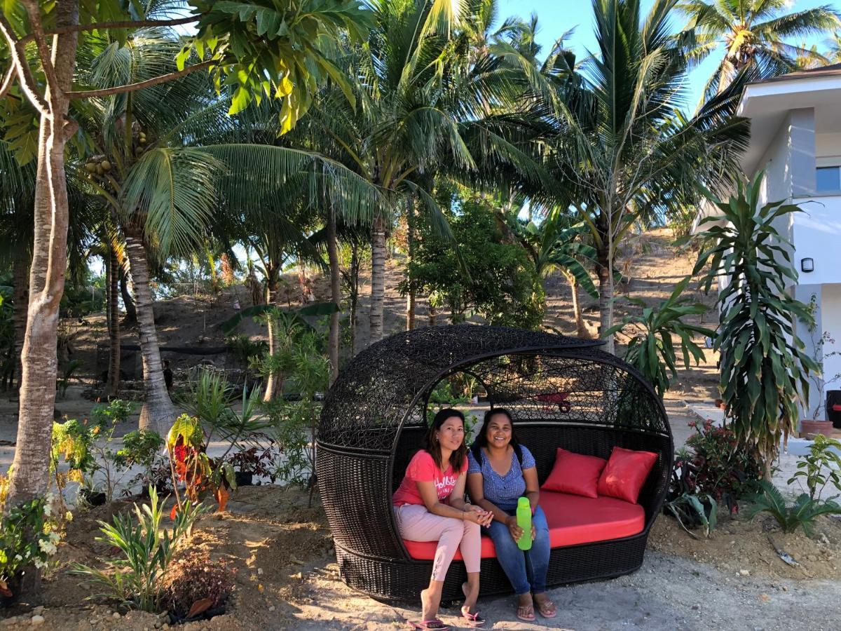 Sunset Cove Beach & Dive Resort Romblon Exterior photo